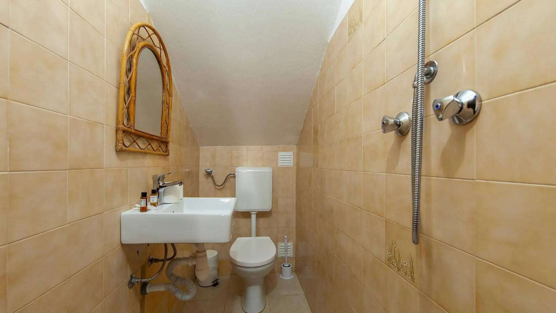 C06 - Water Tower Townhouse With Pool Villa Lagos