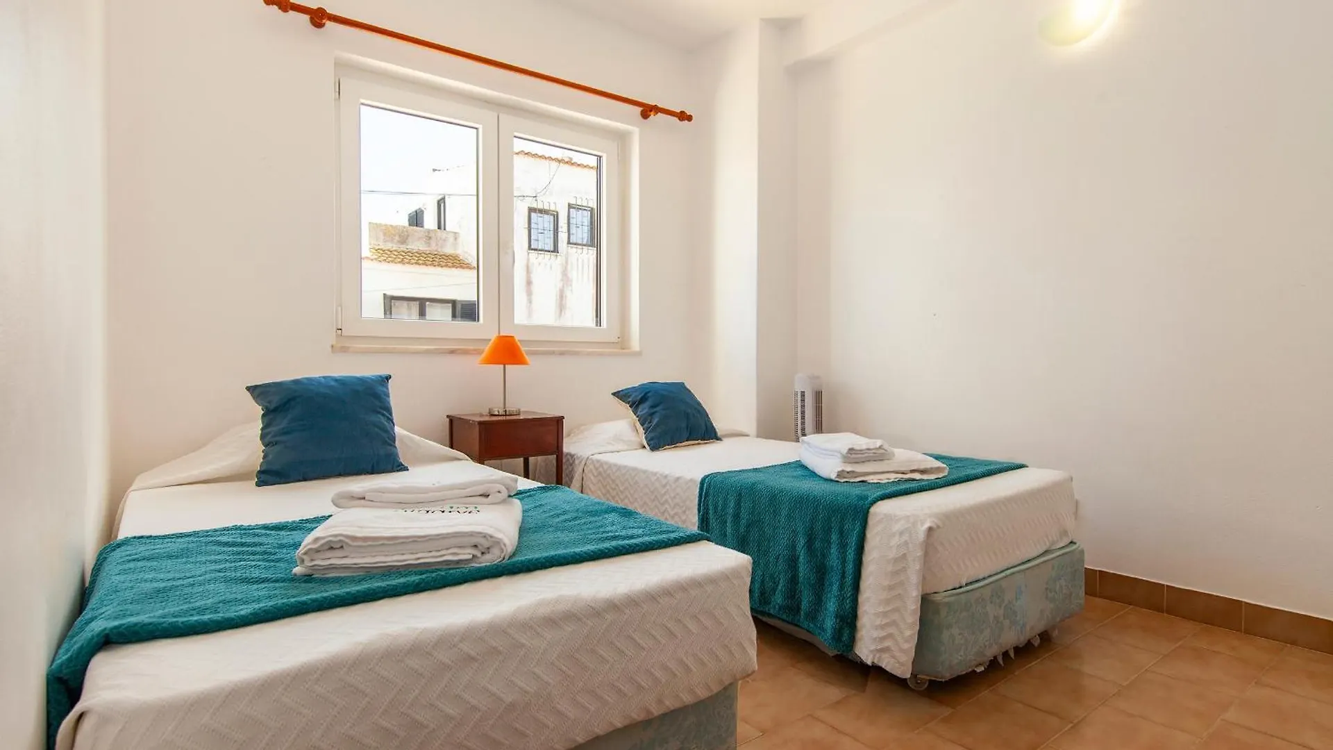 הוילה לאגוּ‏ש C06 - Water Tower Townhouse With Pool פורטוגל