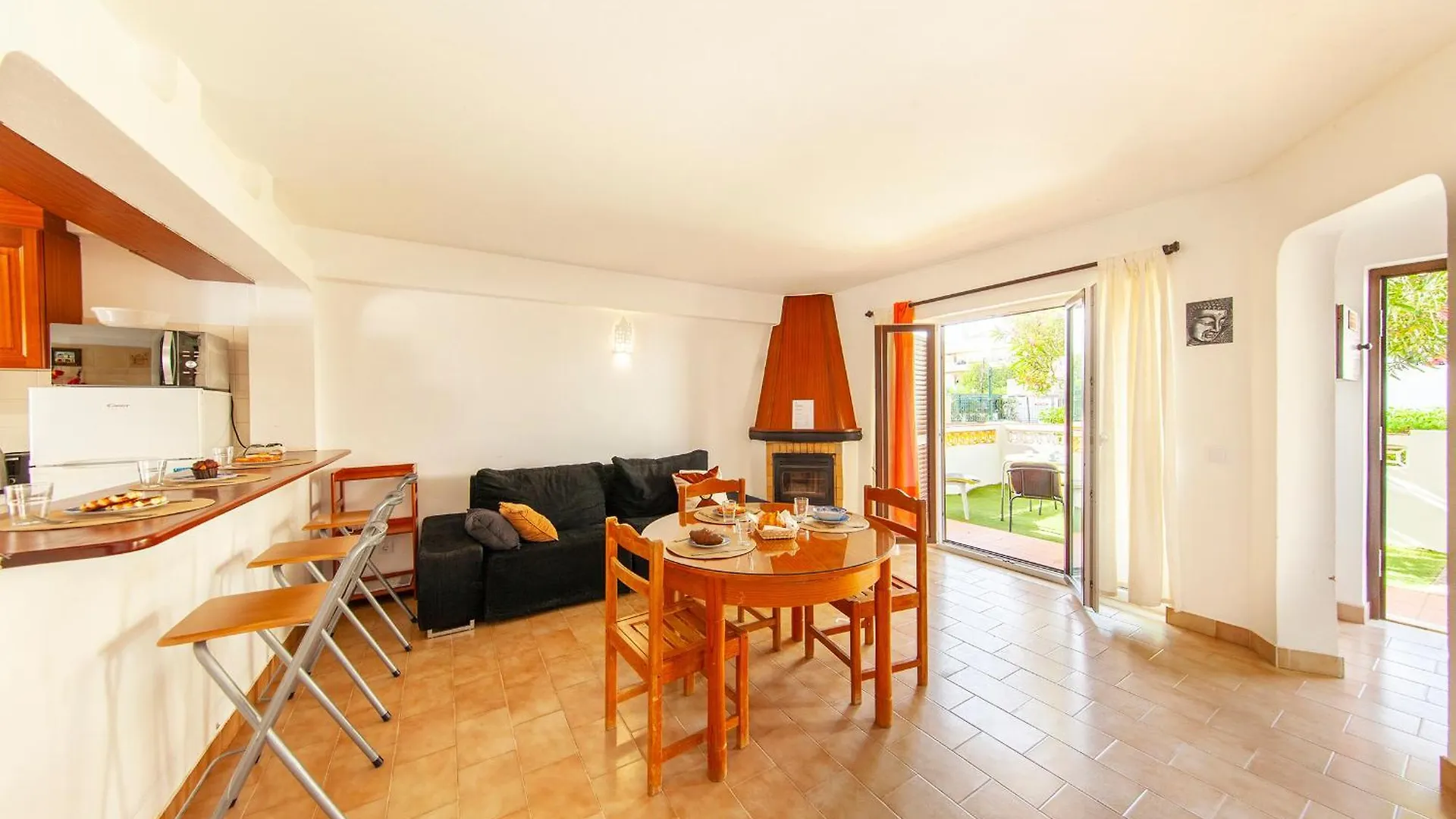 הוילה לאגוּ‏ש C06 - Water Tower Townhouse With Pool בית נופש