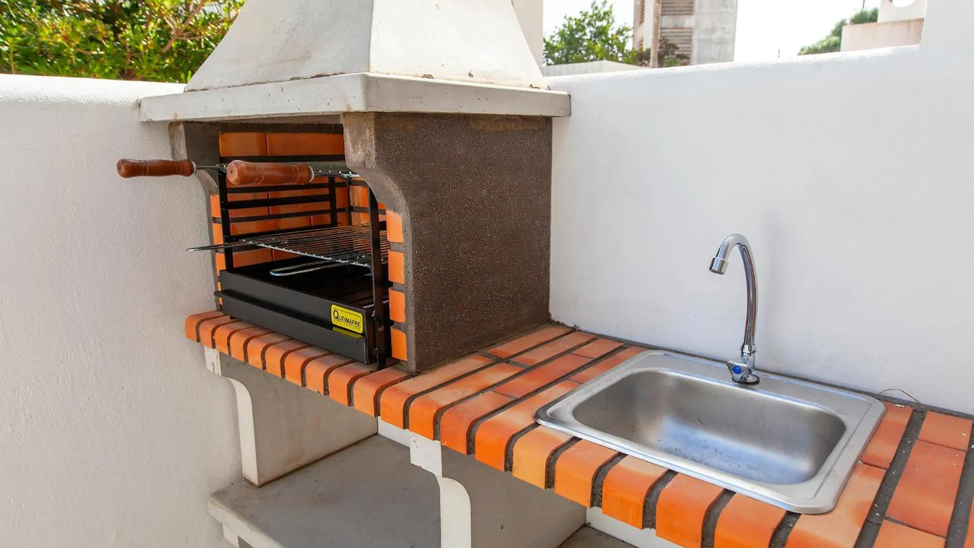 הוילה לאגוּ‏ש C06 - Water Tower Townhouse With Pool 0*,  פורטוגל